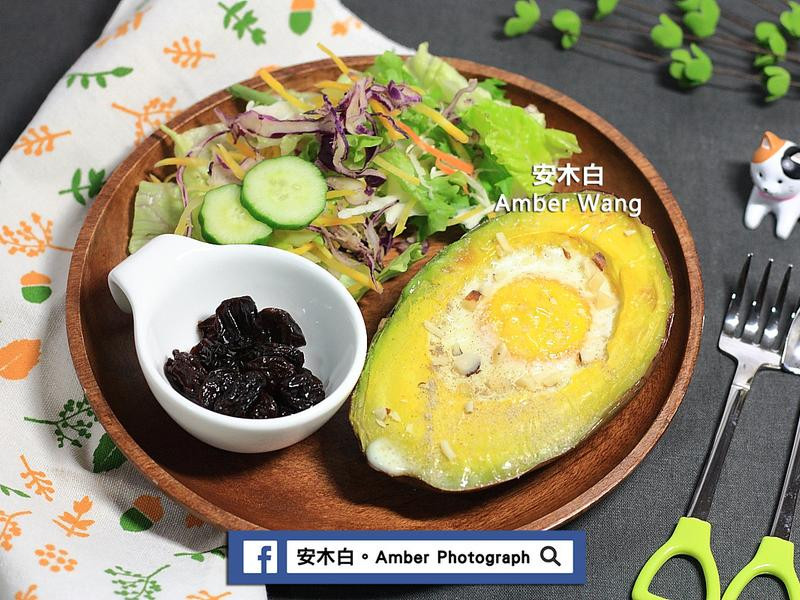 酪梨蛋早午餐的做法