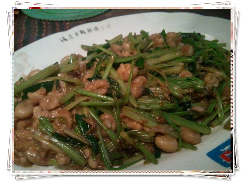 香芹烧小墨鱼蛋的做法