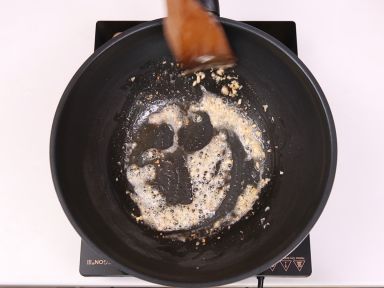 ��Ϻ�䲤�˵�����