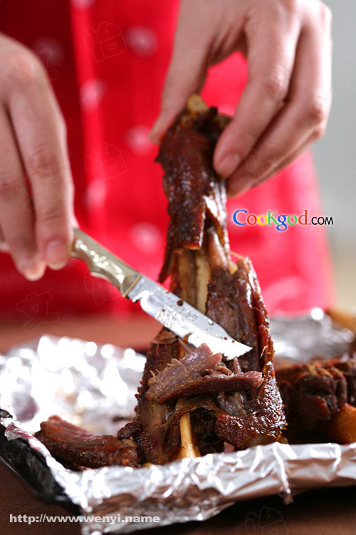 孜然风味烤羊腿的做法