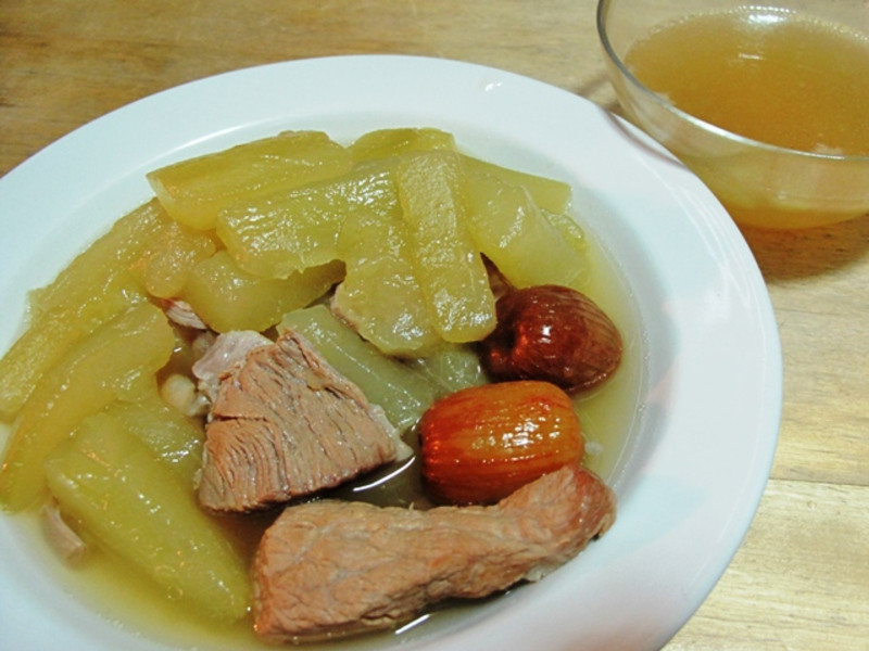 煲汤-大黄瓜瘦肉汤的做法