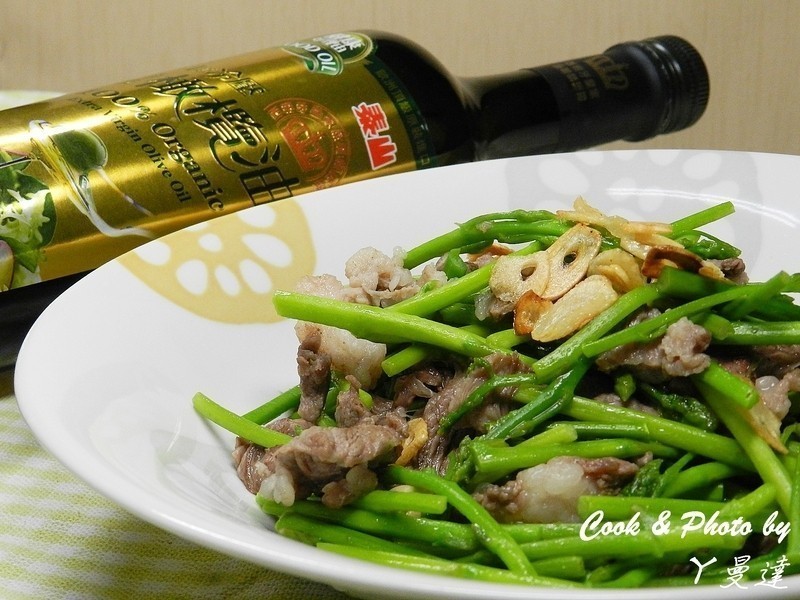 泰山橄榄油~芦笋花炒羊肉的做法