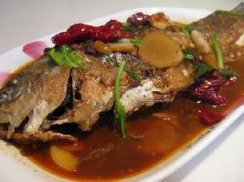 红烧河鲫鱼的做法