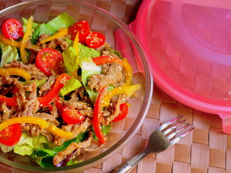 I.O.U烧肉生菜沙拉『乐扣乐扣』的做法