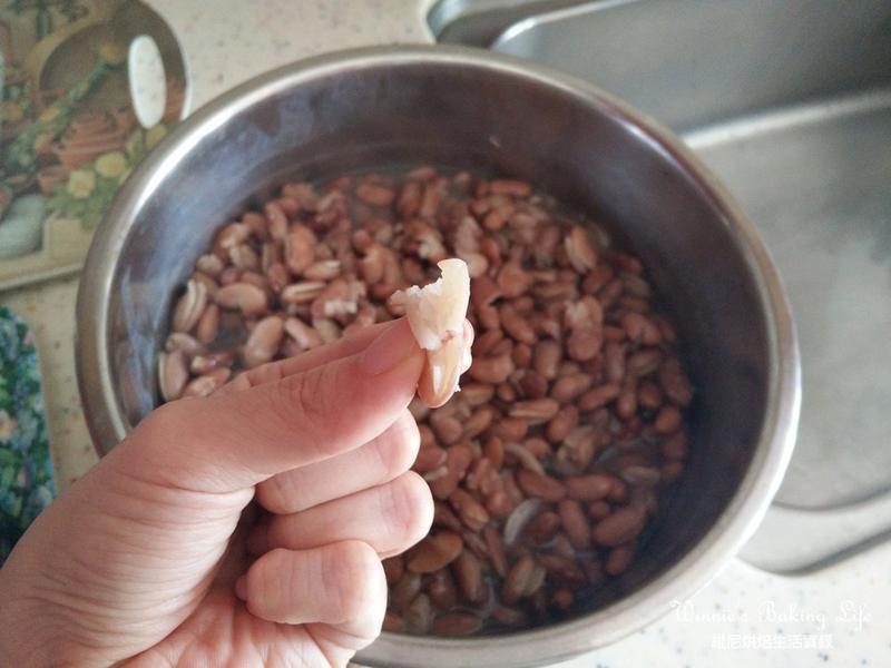 ���ƻ���ɳ�ڵ�����