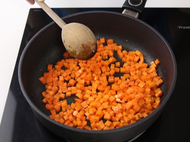 ���ӳ�������������