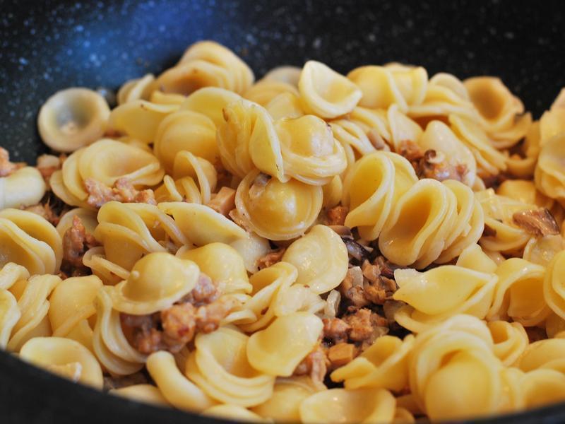 ����ʵ���ҡ�Ģ���㳦�̽������������