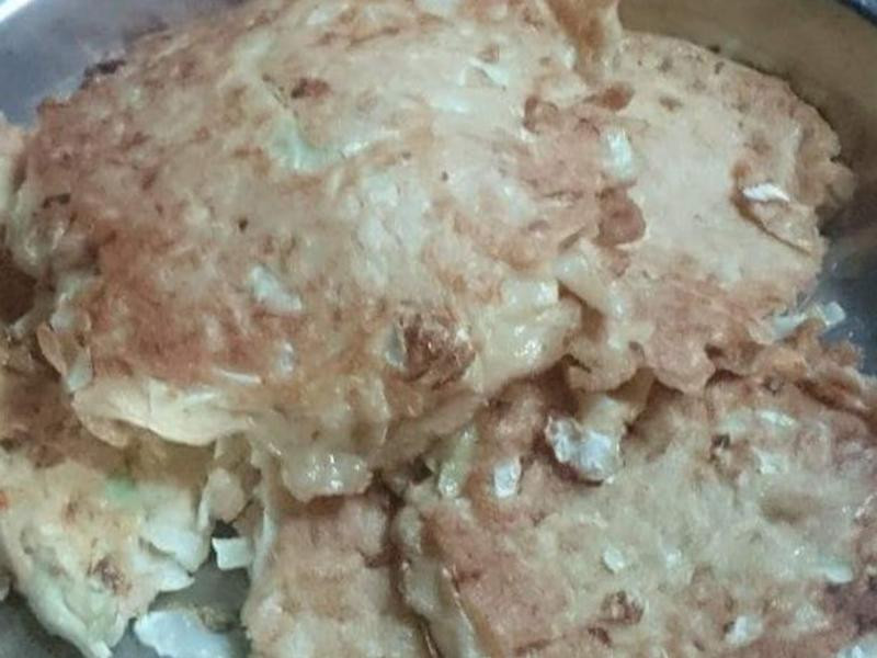 高丽菜鲔鱼煎饼的做法