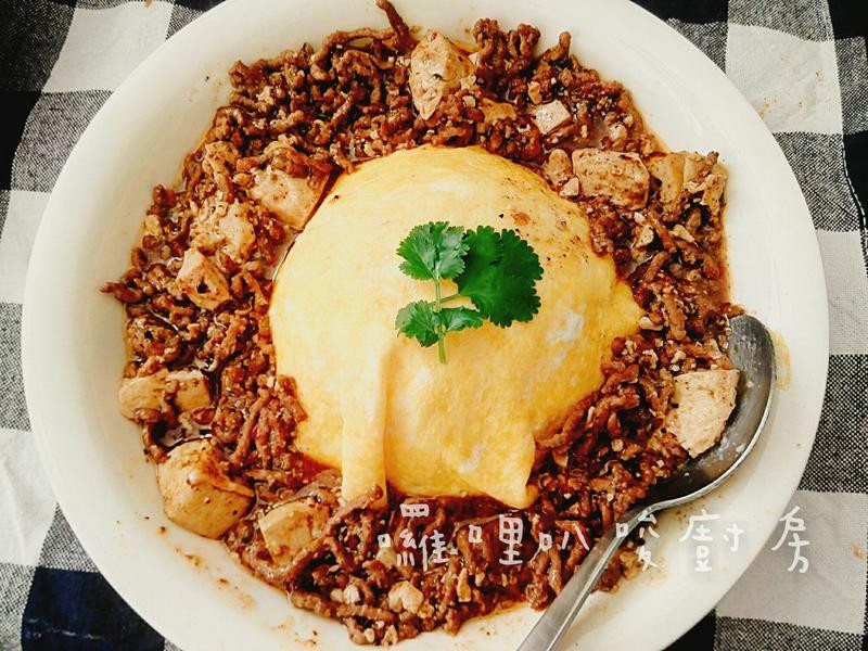 四川麻婆豆腐蛋包饭的做法