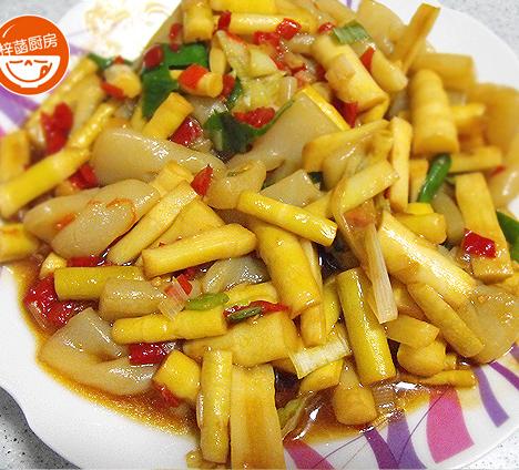 酸辣开胃的魔芋烧笋丝的做法