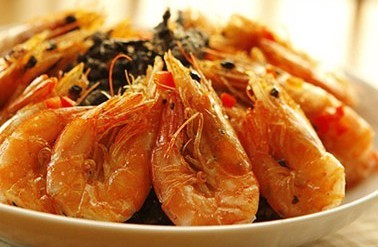 吮指茶香酥虾的做法