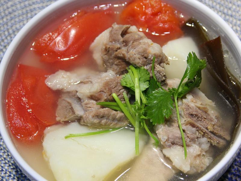 昆布马铃薯番茄排骨汤的做法