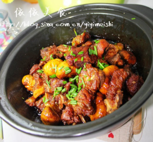 栗子排骨煲的做法