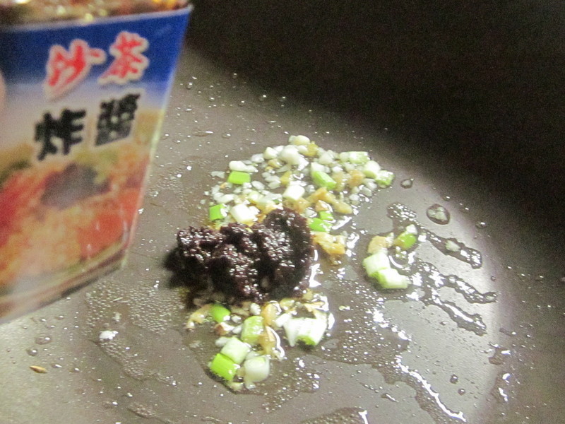 ����ը�������ۡ�ţͷ�ƶ������衻������