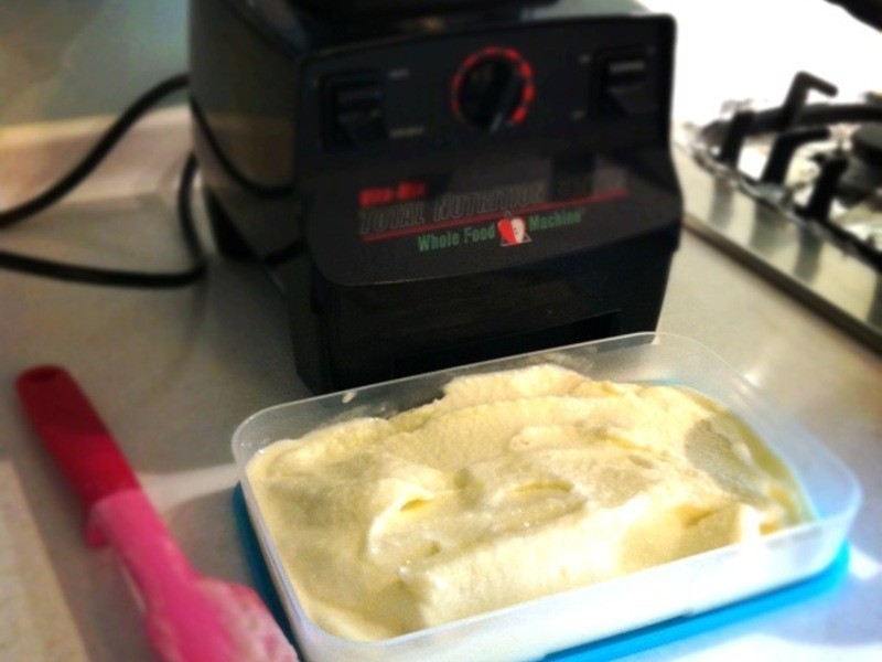 炎炎夏日来碗凤梨冰淇淋的做法