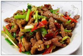 芹菜炒牛肉的做法