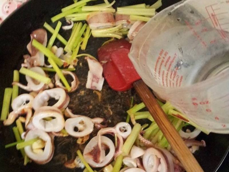 �۲˳���֦������