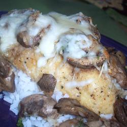 蘑菇炒鸡肉的做法