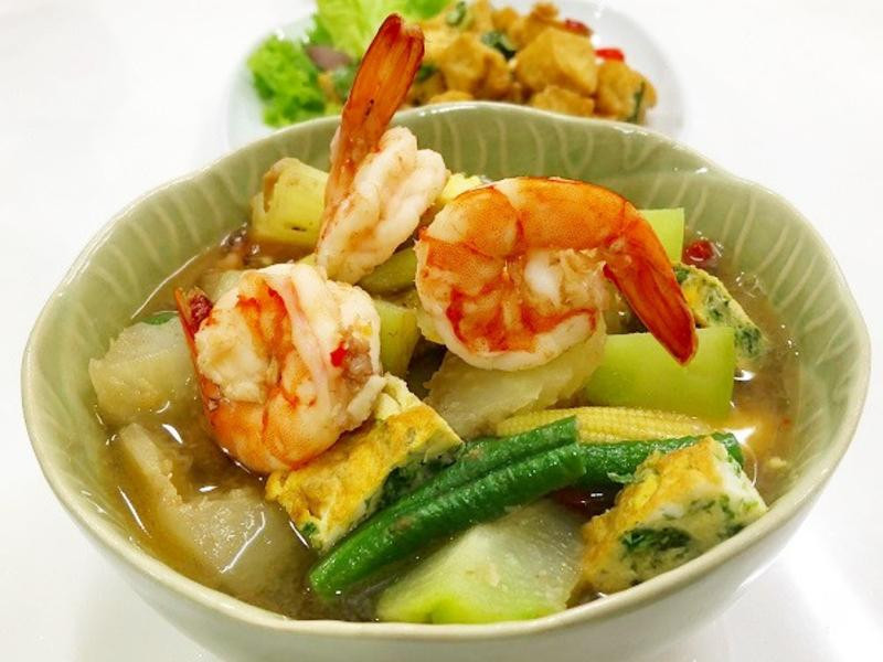 酸咖哩虾的做法