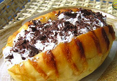 奶油巧克力夹心面包的做法
