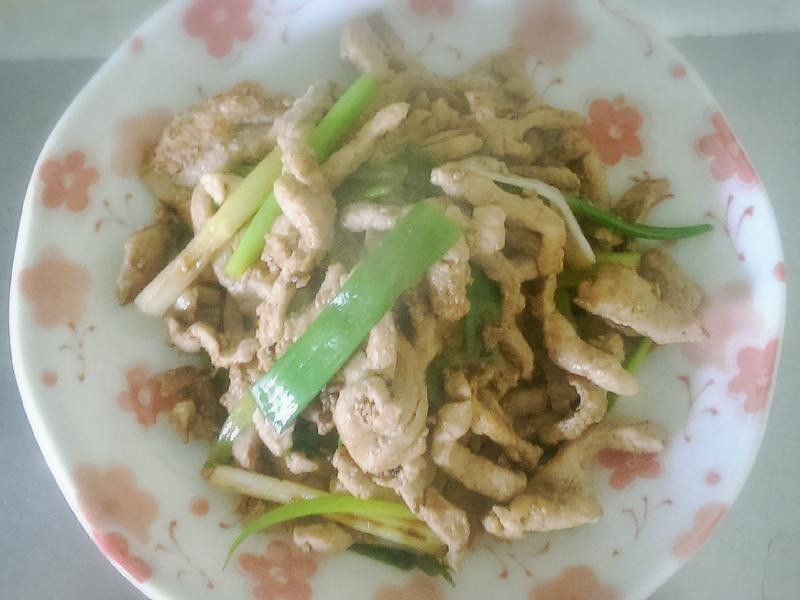 葱爆肉丝&九层塔蛋的做法