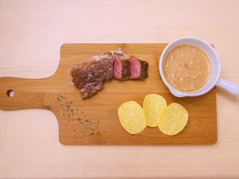 �ͷ���ɫ����ƴ�̵�����