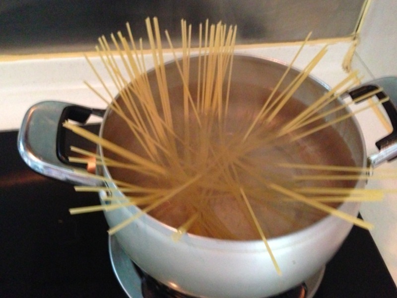 �����ӱ������������ţ���ײ͵�����