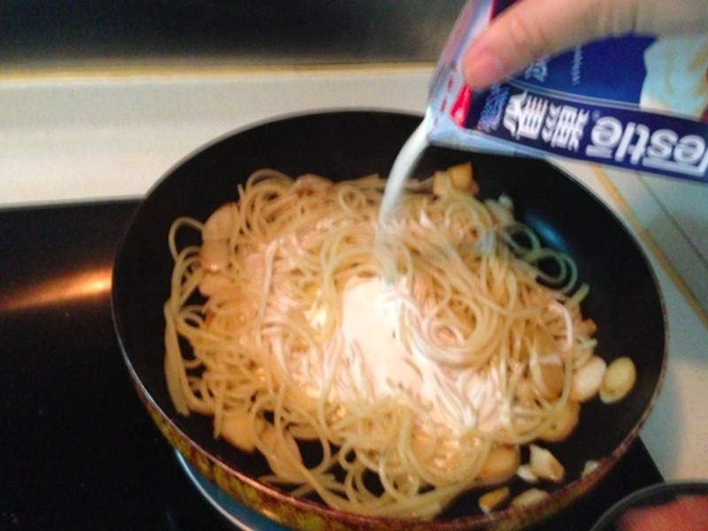 �����ӱ������������ţ���ײ͵�����