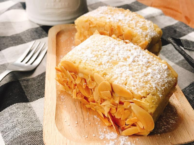 杏仁咖啡蛋糕的做法