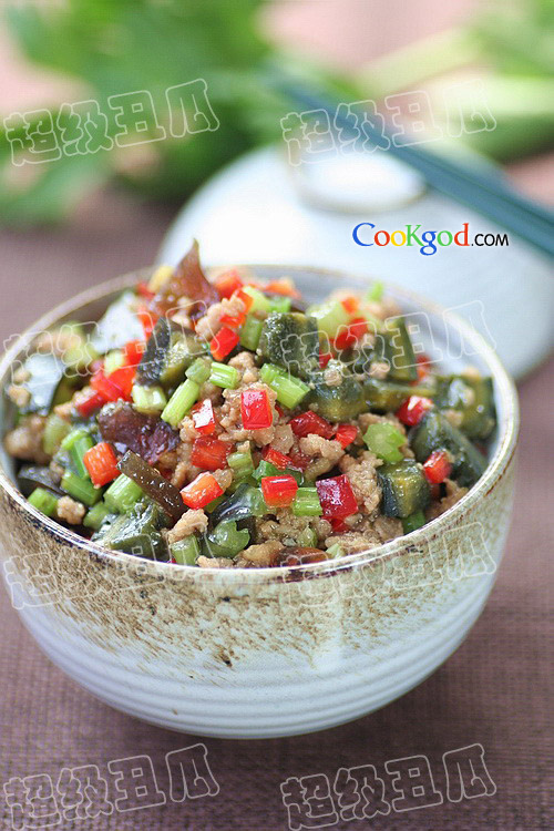 香辣炒皮蛋的做法