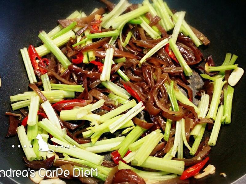 �۲���˿������