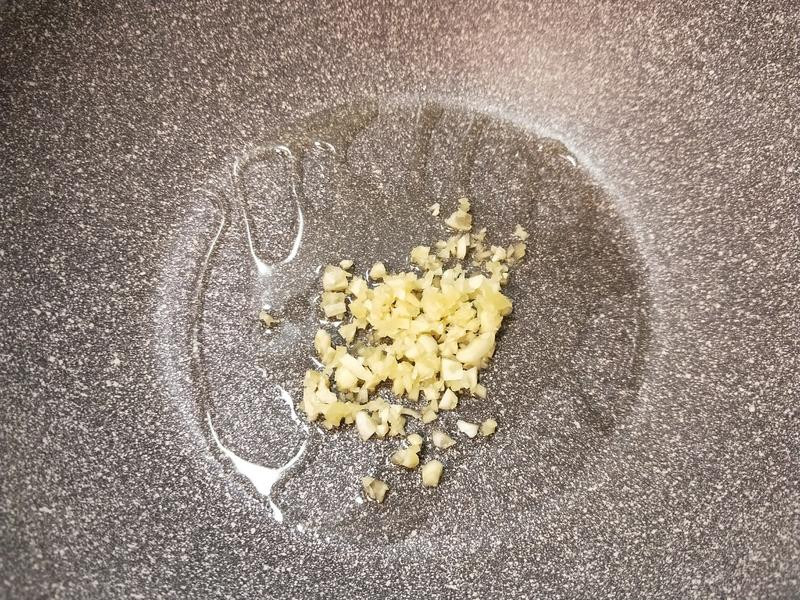 �峴�۲˶�Ƥ������