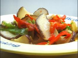 双椒脆炒响螺片的做法