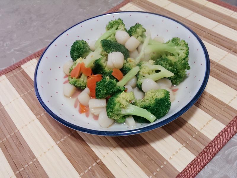 干贝清炒绿花椰菜的做法