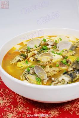 蛤蜊鱼汤的做法