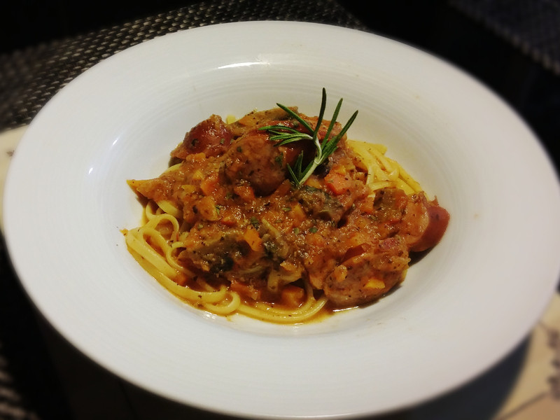 鲜茄蘑菇肠意粉的做法