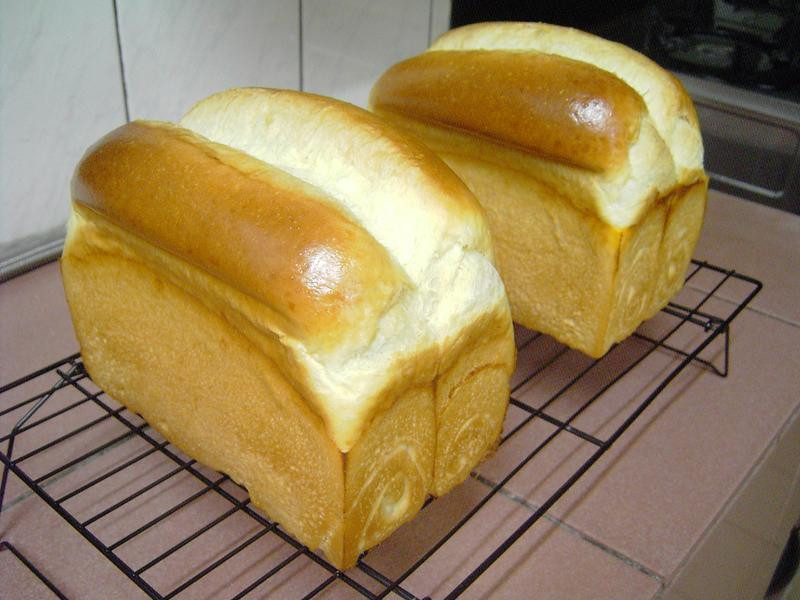 天然酵母鸡蛋鲜奶土司的做法