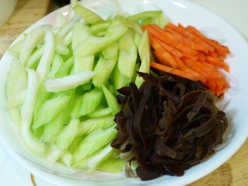 ���۳�����������