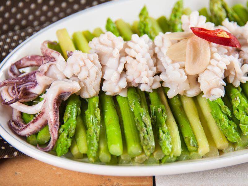 «��͸�������