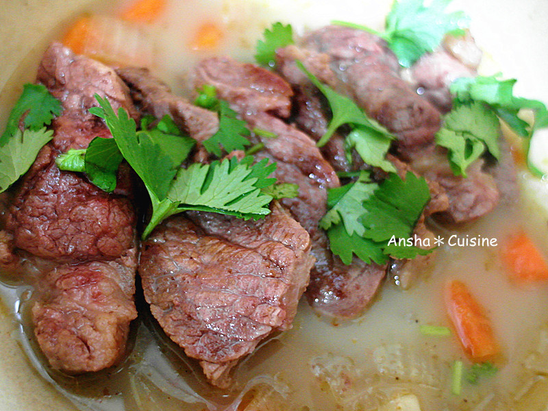 泰式。椰汁绿咖哩牛肉的做法