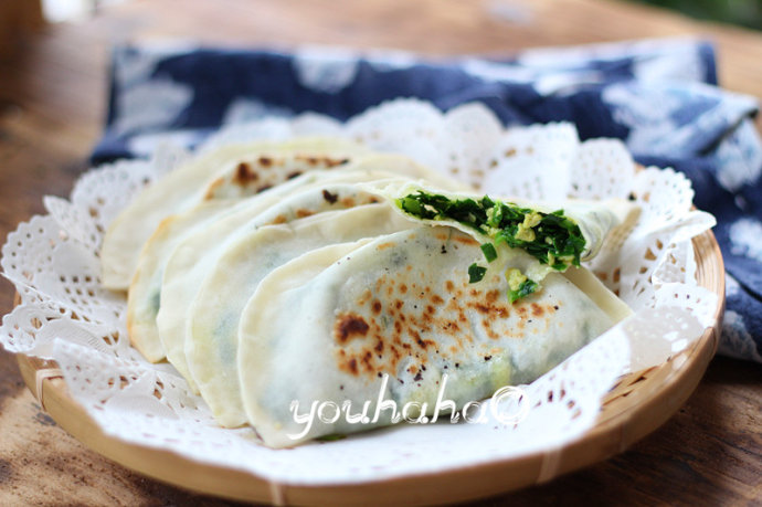 韭菜鸡蛋盒子的做法