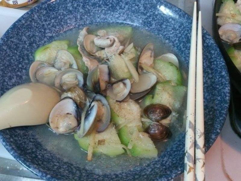 ����˿�϶��۵�����