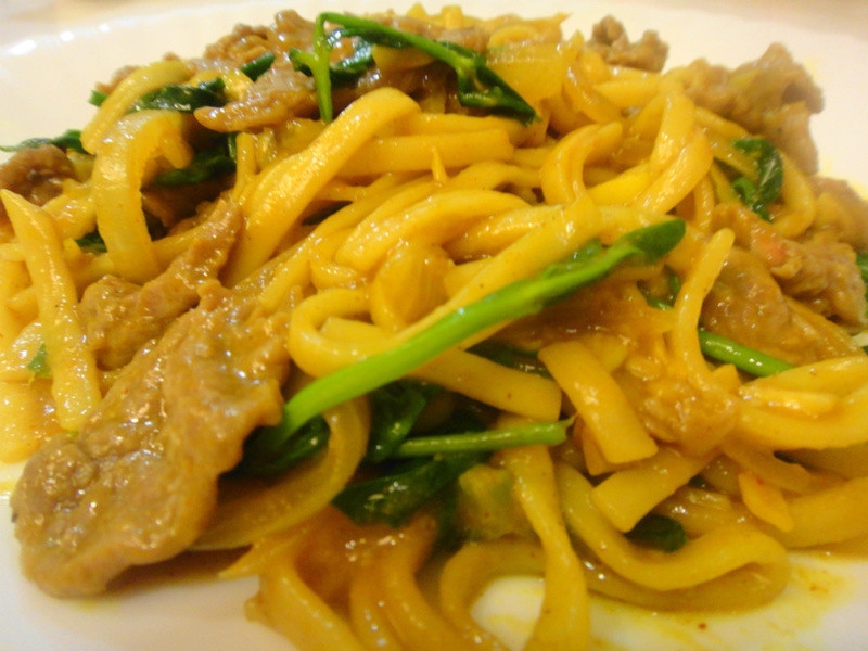 咖哩牛肉炒面的做法