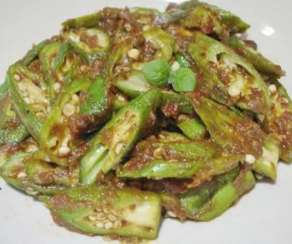 叁巴羊角豆(秋葵)的做法