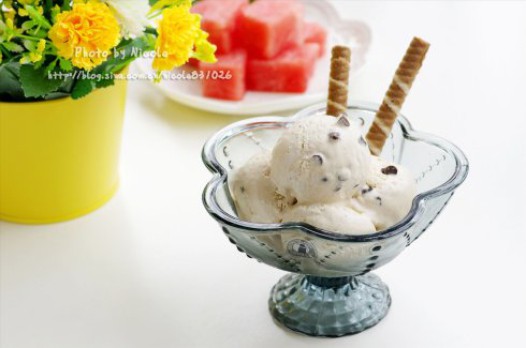 咖啡巧克力豆冰淇淋的做法