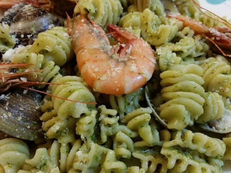 青酱鲜虾蛤蜊义大利面的做法