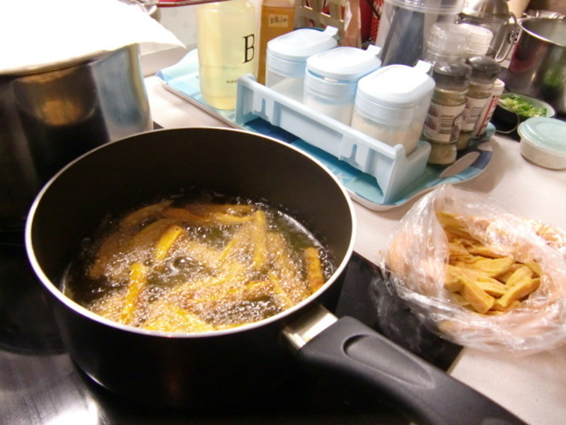 ����ѧ��ʳ�ס����еߵ�̨��ζ����÷����������