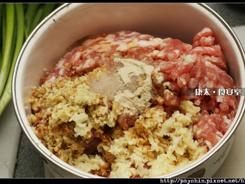 「万家香大吟酿薄盐酱油」低油低钠白菜狮子头的做法