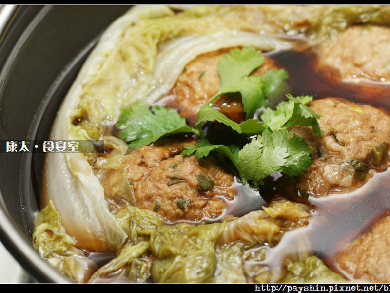 「万家香大吟酿薄盐酱油」低油低钠白菜狮子头的做法