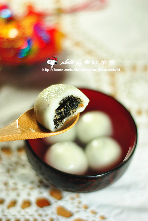 花生黑芝麻汤的做法